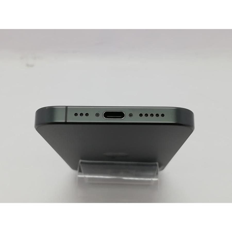 【中古】Apple SoftBank 【SIMフリー】 iPhone 15 Pro 256GB ブラックチタニウム MTUC3J/A【立川フロム中武】保証期間１ヶ月【ランクA】の画像