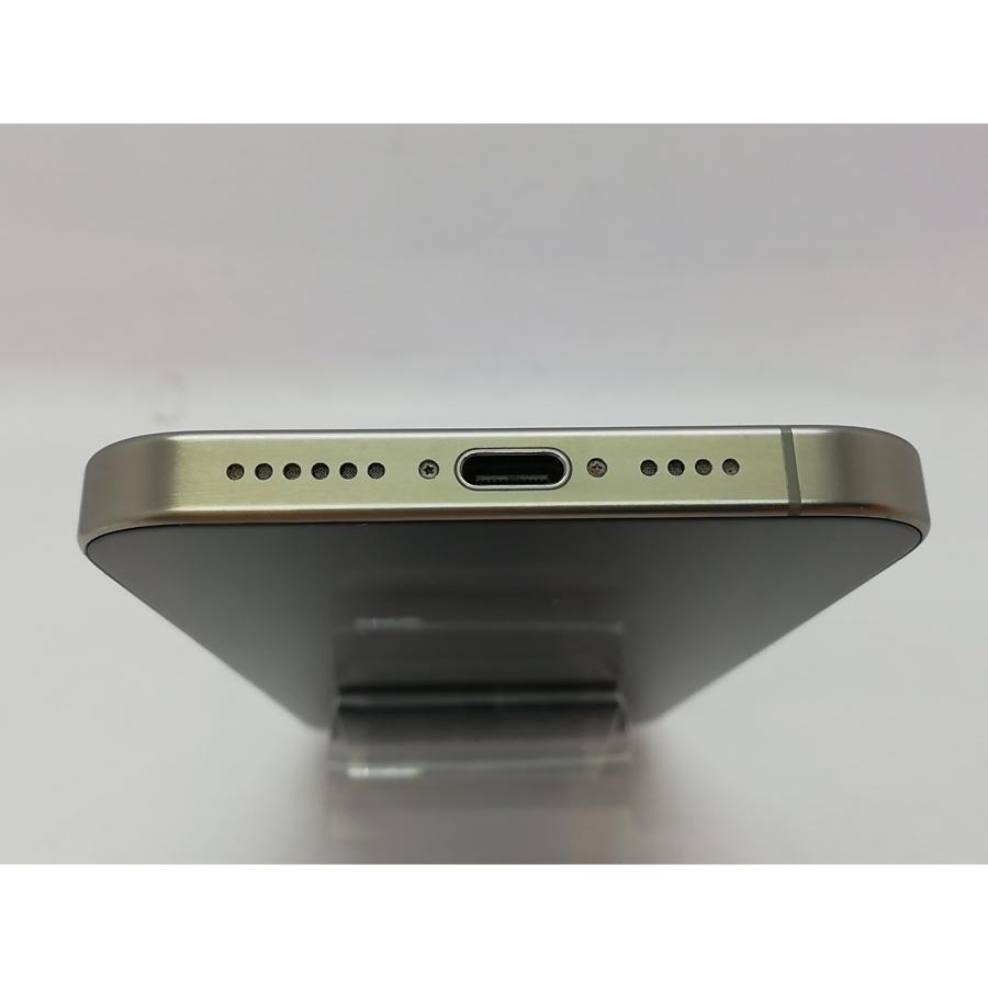 【中古】Apple SoftBank 【SIMフリー】 iPhone 15 Pro Max 256GB ナチュラルチタニウム MU6R3J/A【大阪本店】保証期間１ヶ月【ランクA】の画像