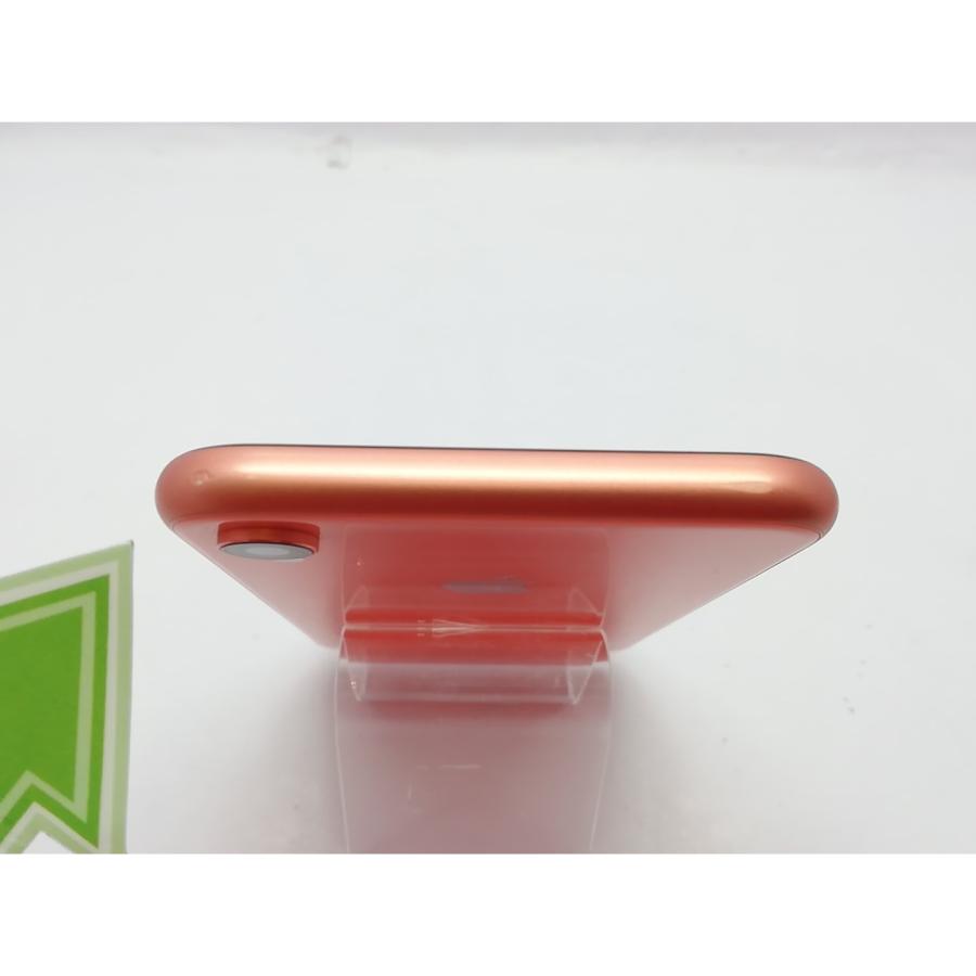 中古】Apple au 【SIMロック解除済み】 iPhone XR 64GB コーラル