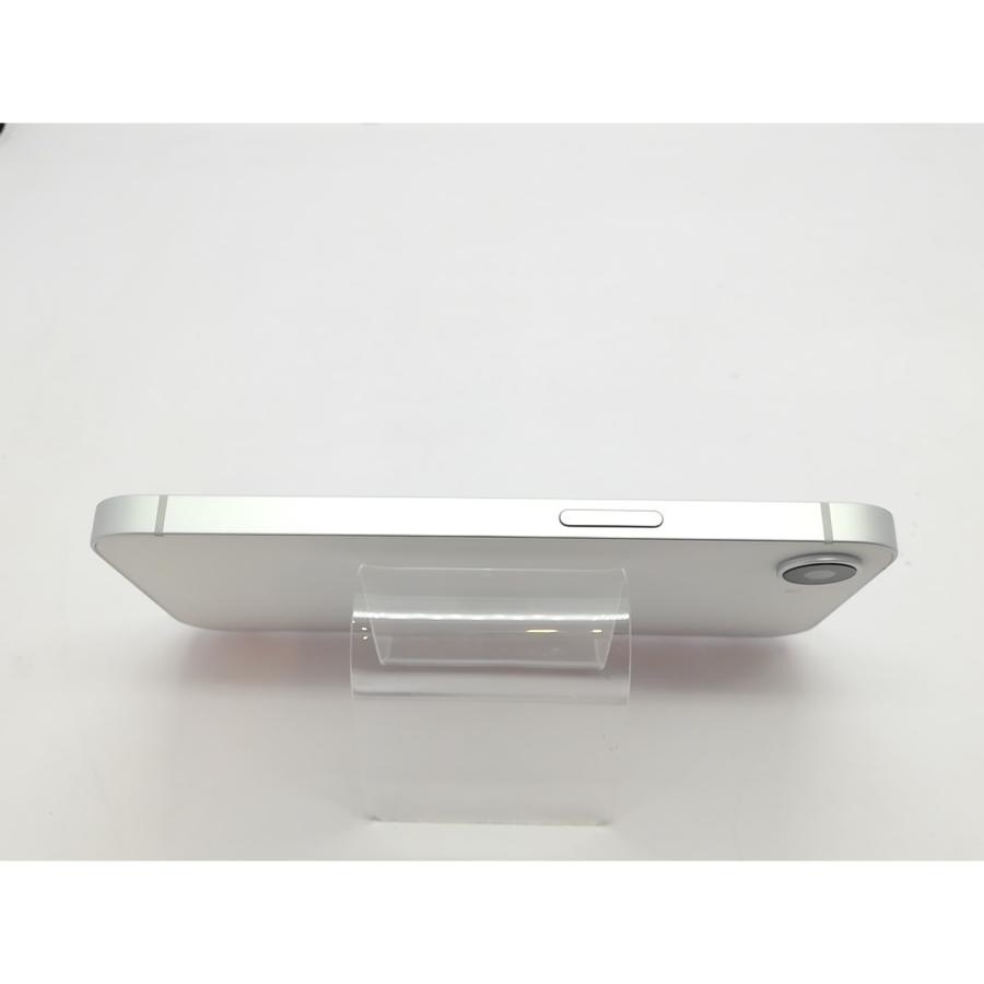 【中古】Apple docomo 【SIMフリー】iPhone 16e 128GB ホワイト MD1R4J/A【立川フロム中武】保証期間１ヶ月【ランクA】の画像