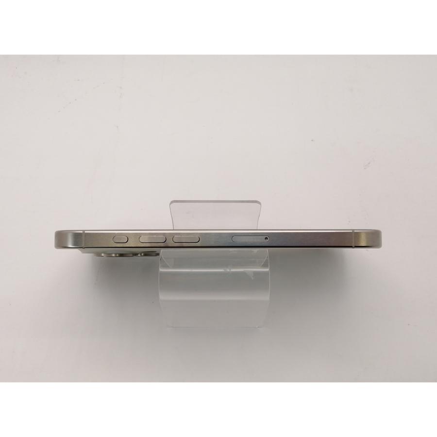 【中古】Apple 国内版 【SIMフリー】 iPhone 15 Pro 256GB ホワイトチタニウム MTUD3J/A【新宿東口】保証期間１ヶ月【ランクC】の画像
