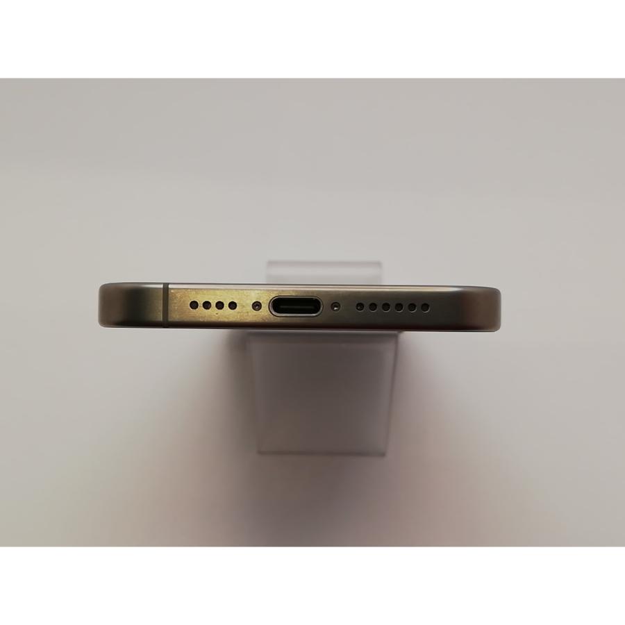 【中古】Apple SoftBank 【SIMフリー】 iPhone 15 Pro Max 256GB ナチュラルチタニウム MU6R3J/A【新宿東口】保証期間１ヶ月【ランクA】の画像