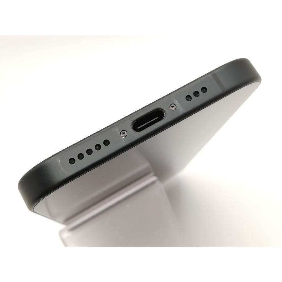 【中古】Apple 国内版 【SIMフリー】 iPhone 16 256GB ブラック MYDW3J/A【新宿東口】保証期間１ヶ月【ランクB】の画像