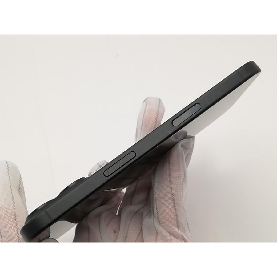 【中古】Apple 国内版 【SIMフリー】 iPhone 16 256GB ブラック MYDW3J/A【新宿東口】保証期間１ヶ月【ランクB】の画像