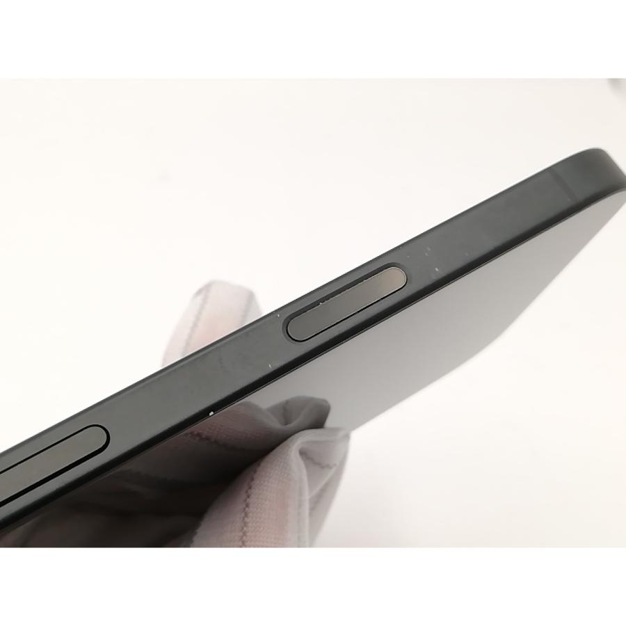 【中古】Apple 国内版 【SIMフリー】 iPhone 16 256GB ブラック MYDW3J/A【新宿東口】保証期間１ヶ月【ランクB】の画像