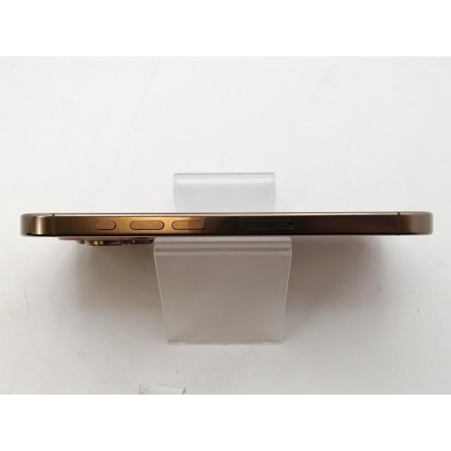 【中古】Apple 国内版 【SIMフリー】 iPhone 16 Pro 256GB デザートチタニウム MYN23J/A【池袋東口】保証期間１ヶ月【ランクB】の画像