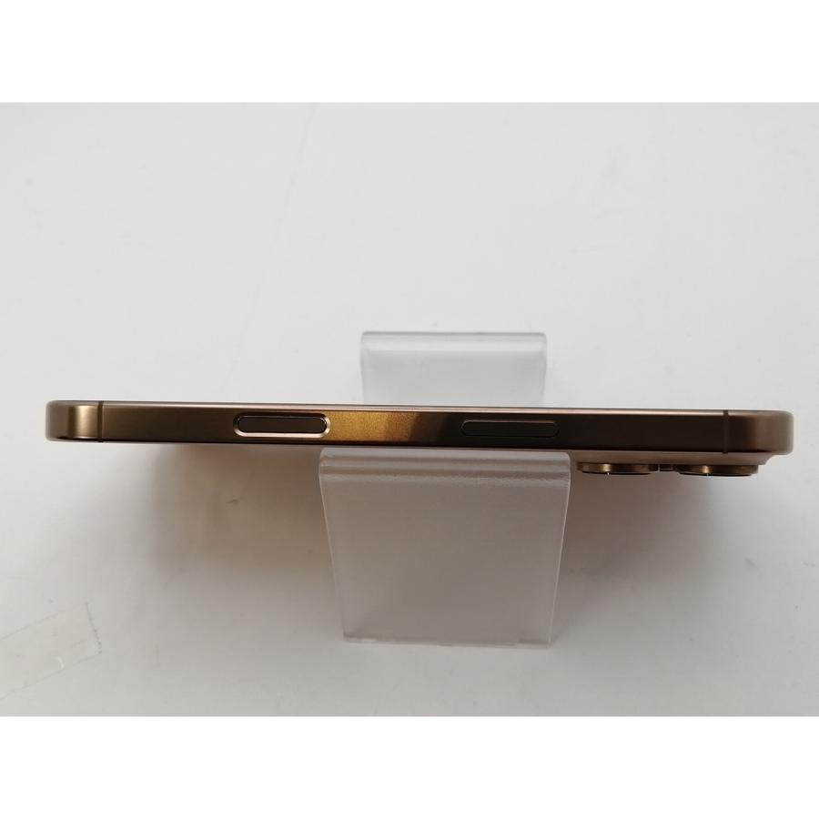 【中古】Apple 国内版 【SIMフリー】 iPhone 16 Pro 256GB デザートチタニウム MYN23J/A【池袋東口】保証期間１ヶ月【ランクB】の画像