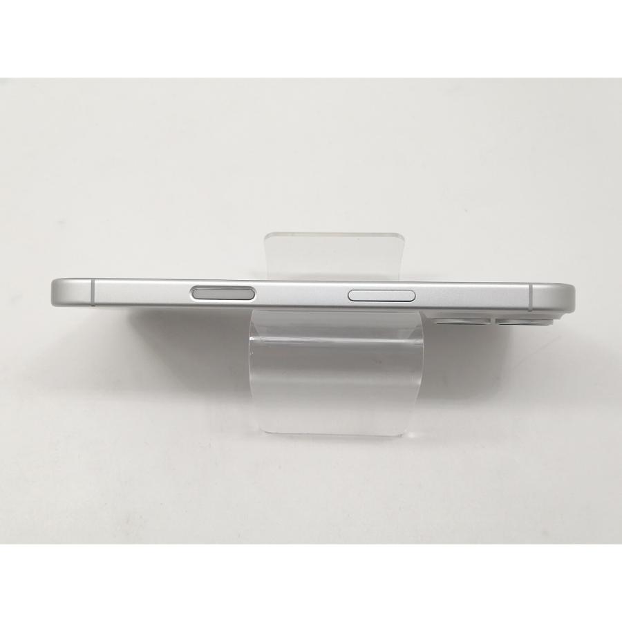 【中古】Apple 国内版 【SIMフリー】 iPhone 17 256GB ホワイト MG684J/A【宇田川】保証期間１ヶ月【ランクA】の画像