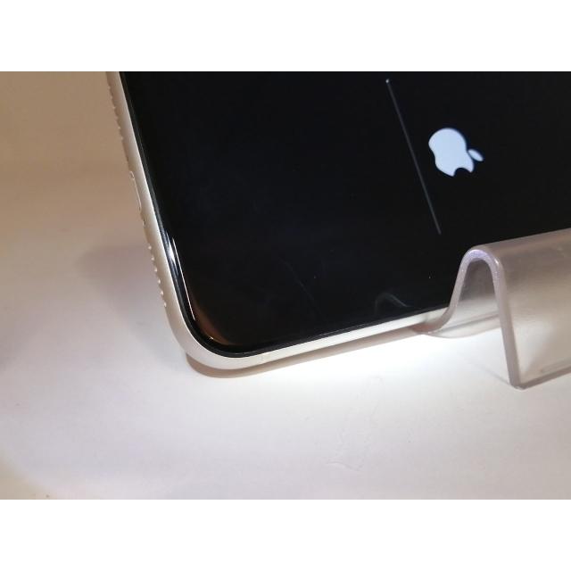 中古】Apple au 【SIMロック解除済み】 iPhone 11 64GB ホワイト