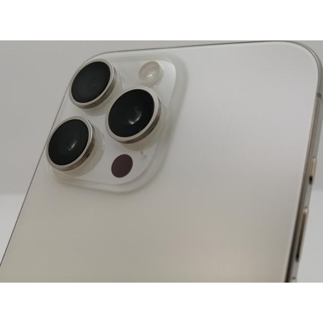 中古】Apple 国内版 【SIMフリー】 iPhone 15 Pro Max 1TB ホワイト