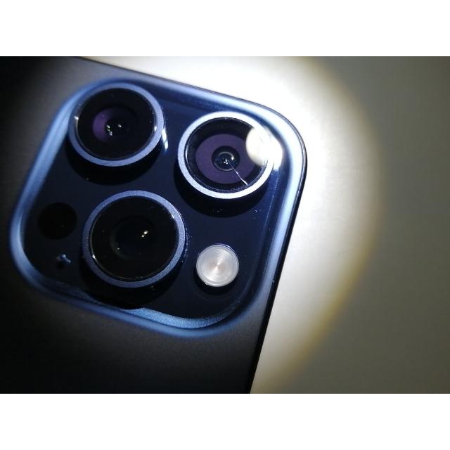 中古】Apple docomo 【SIMフリー】 iPhone 15 Pro Max 256GB ブルー