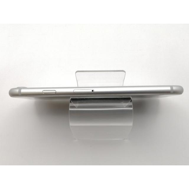 中古】Apple docomo 【SIMロック解除済み】 iPhone 8 64GB シルバー