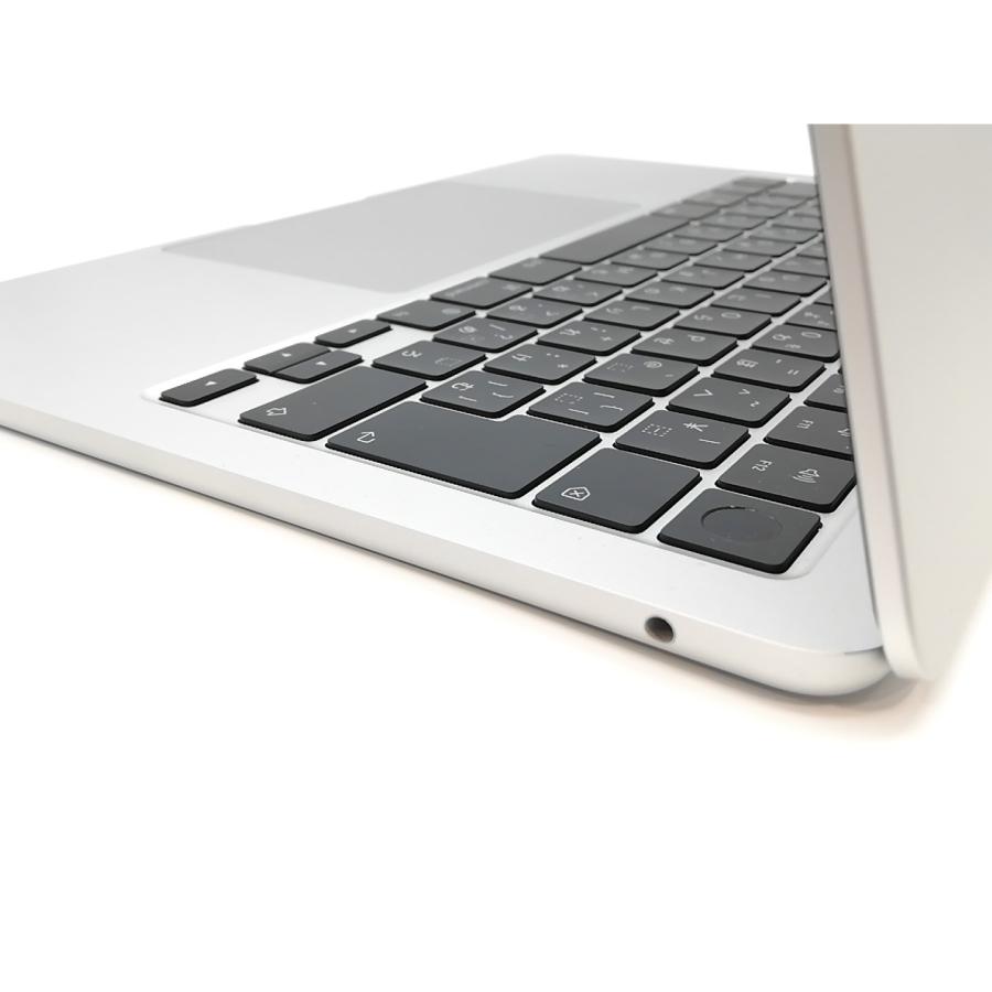 【中古】Apple MacBook Air 13インチ CTO (M2,2022) シルバー M2(CPU:8C/GPU:10C)/16G/1T/30W AC【府中ル・シーニュ】保証期間１ヶ月【ランクA】の画像