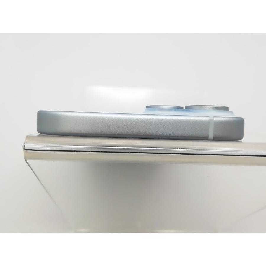 【中古】Apple docomo 【SIMフリー】 iPhone 15 128GB ブルー MTML3J/A【秋葉3号】保証期間１ヶ月【ランクA】の画像