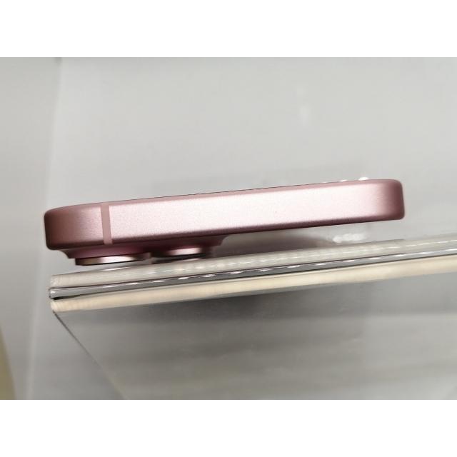 中古】Apple docomo 【SIMフリー】 iPhone 15 128GB ピンク MTMJ3J/A