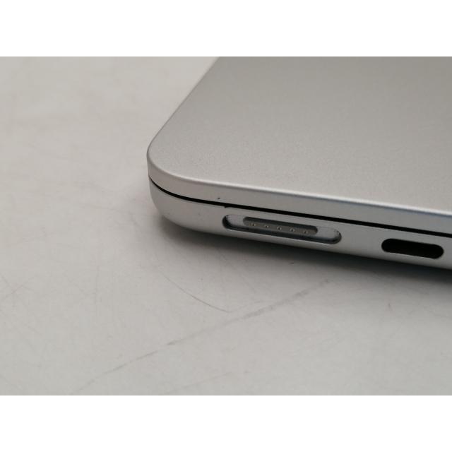 中古】Apple MacBook Air 13インチ M2(CPU:8C/GPU:8C) 8GB/256GB