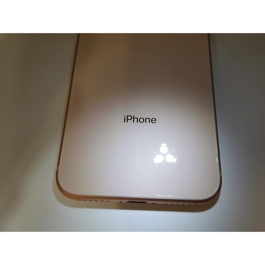 中古】Apple au 【SIMロック解除済み】 iPhone 8 64GB ゴールド MQ7A2J 