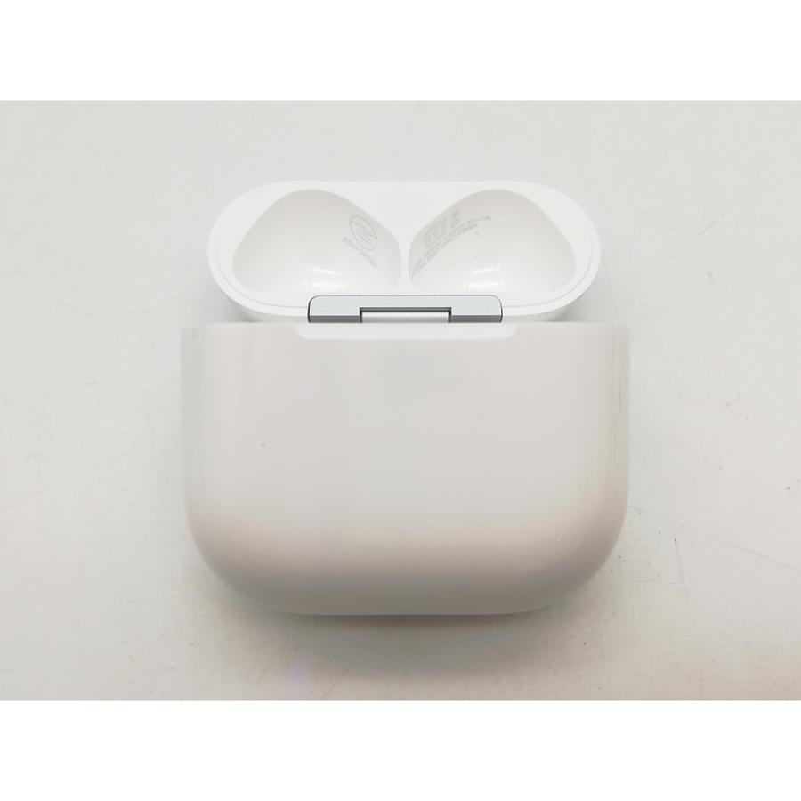 中古】Apple AirPods 4 アクティブノイズキャンセリング搭載モデル