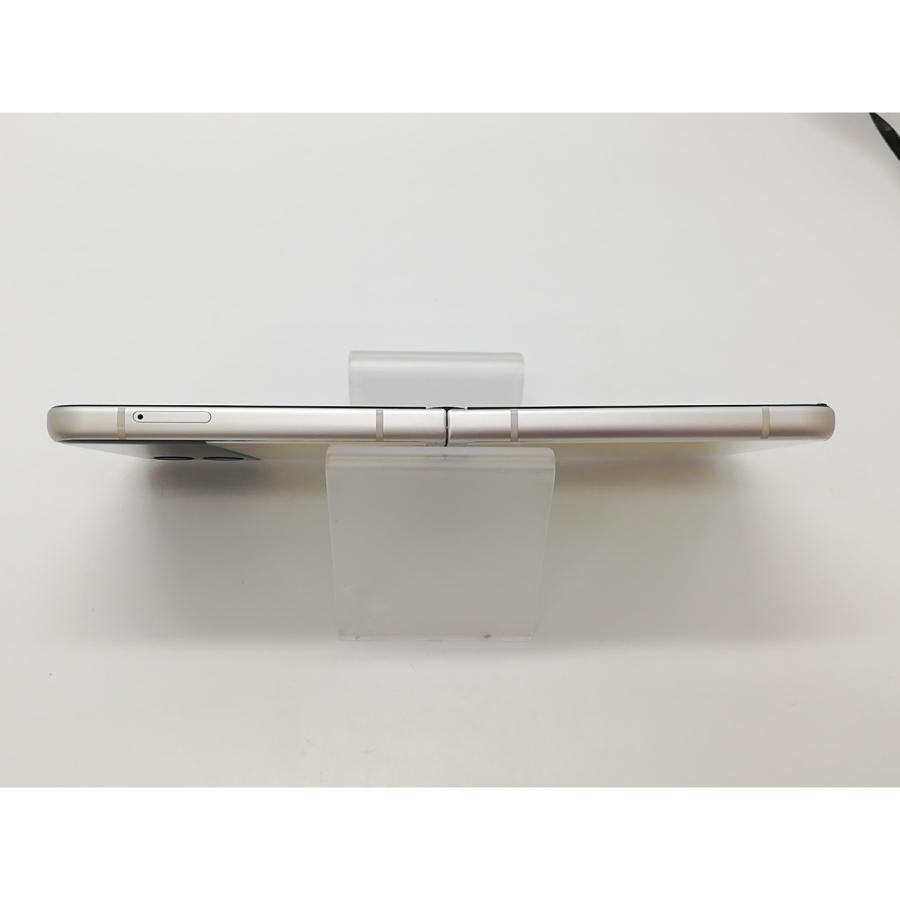 中古】SAMSUNG docomo 【SIMフリー】 Galaxy Z Flip3 5G クリーム 8GB
