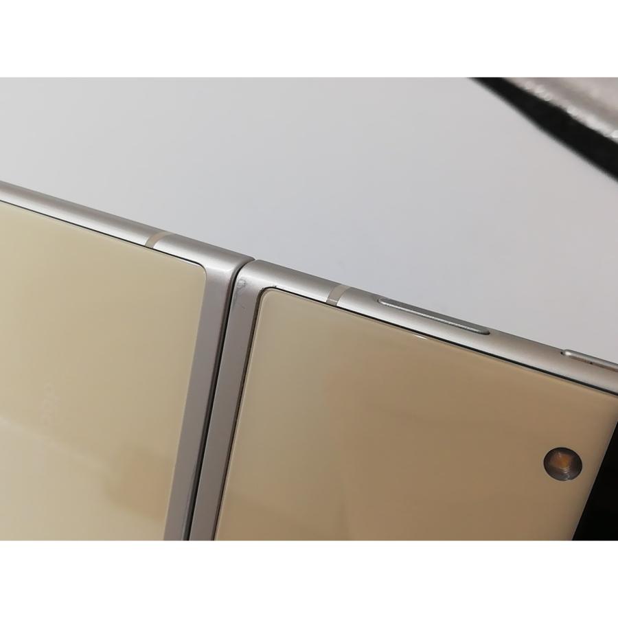 中古】SAMSUNG docomo 【SIMフリー】 Galaxy Z Flip3 5G クリーム 8GB