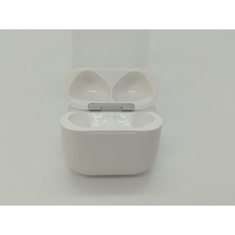 中古】Apple AirPods 4 MXP63J/A【福岡天神】保証期間1週間