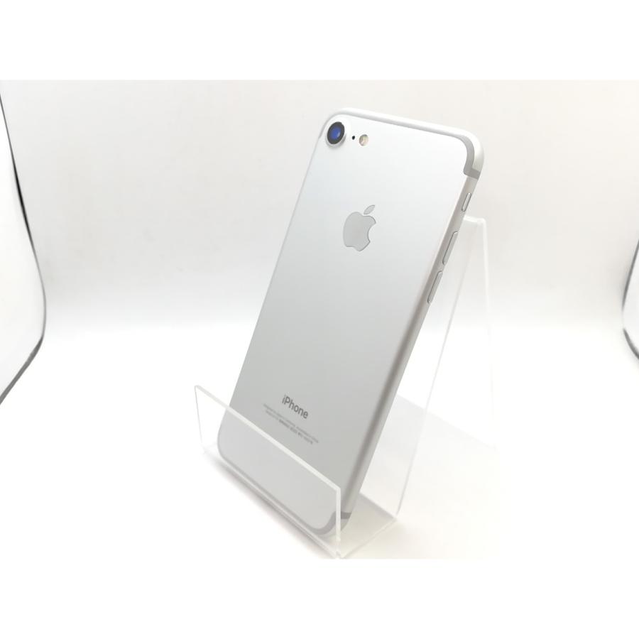 中古】Apple docomo 【SIMロック解除済み】 iPhone 7 32GB シルバー 