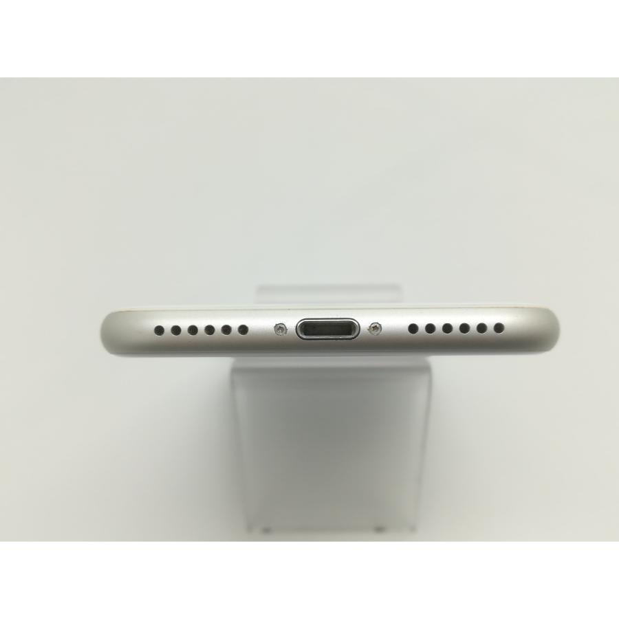 中古】Apple docomo 【SIMロック解除済み】 iPhone 8 64GB シルバー