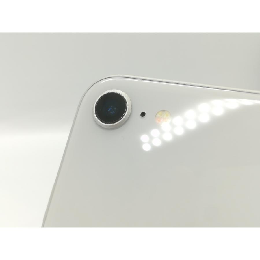 中古】Apple docomo 【SIMロック解除済み】 iPhone 8 64GB シルバー