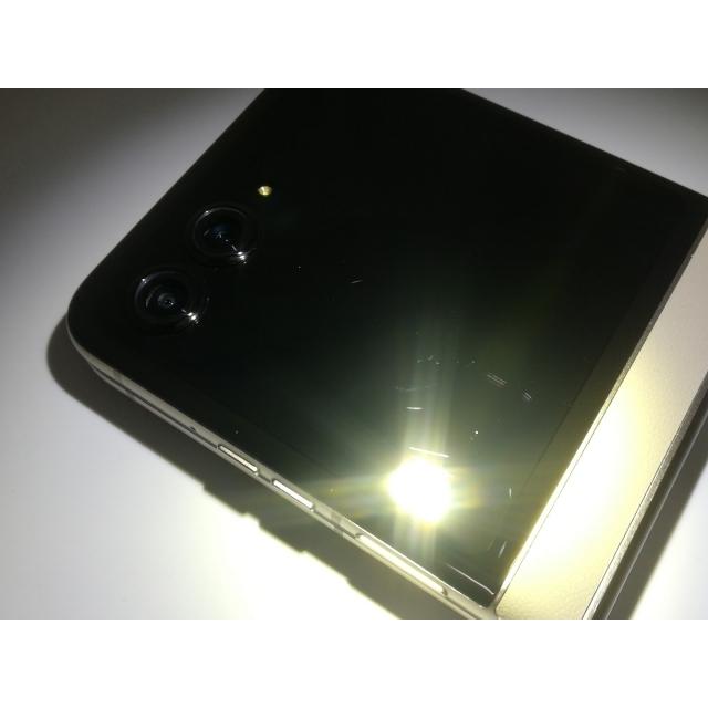 【中古】MOTOROLA SoftBank 【SIMフリー】 motorola razr 50s サンドクリーム 8GB 256GB A403MO【福岡天神】保証期間１ヶ月【ランクB】の画像