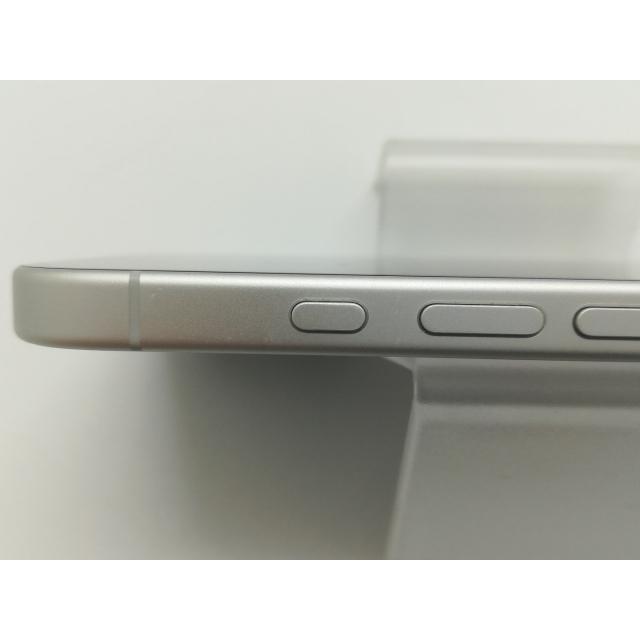 中古】Apple 国内版 【SIMフリー】 iPhone 16 128GB ホワイト MYDR3J/A