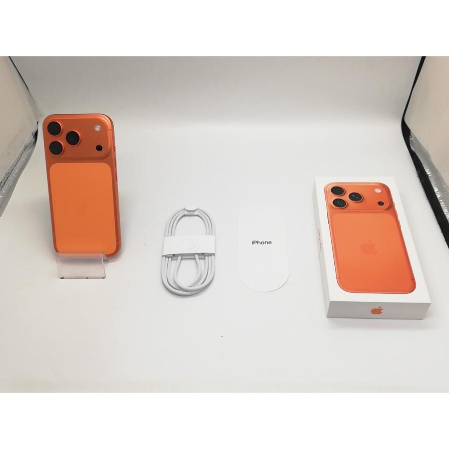 中古】Apple 国内版 【SIMフリー】 iPhone 17 Pro 256GB コズミック