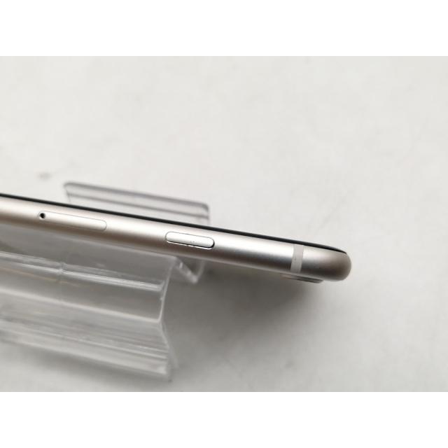 【中古】Apple au 【SIMフリー】 iPhone SE（第3世代） 64GB スターライト MMYD3J/A【仙台イービーンズ】保証期間１ヶ月【ランクA】の画像