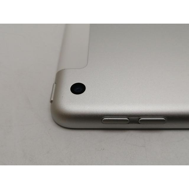 中古】Apple au 【SIMロック解除済み】 iPad（第8世代/2020） 32GB
