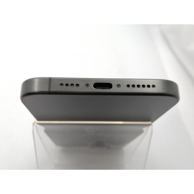 【中古】Apple au 【SIMフリー】 iPhone 15 Pro Max 256GB ブラックチタニウム MU6P3J/A【ECセンター】保証期間１ヶ月【ランクB】の画像