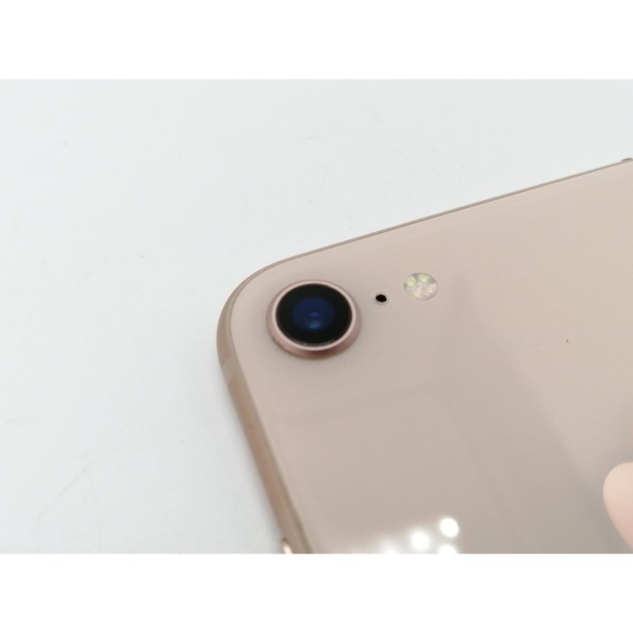 中古】Apple docomo 【SIMロック解除済み】 iPhone 8 64GB ゴールド