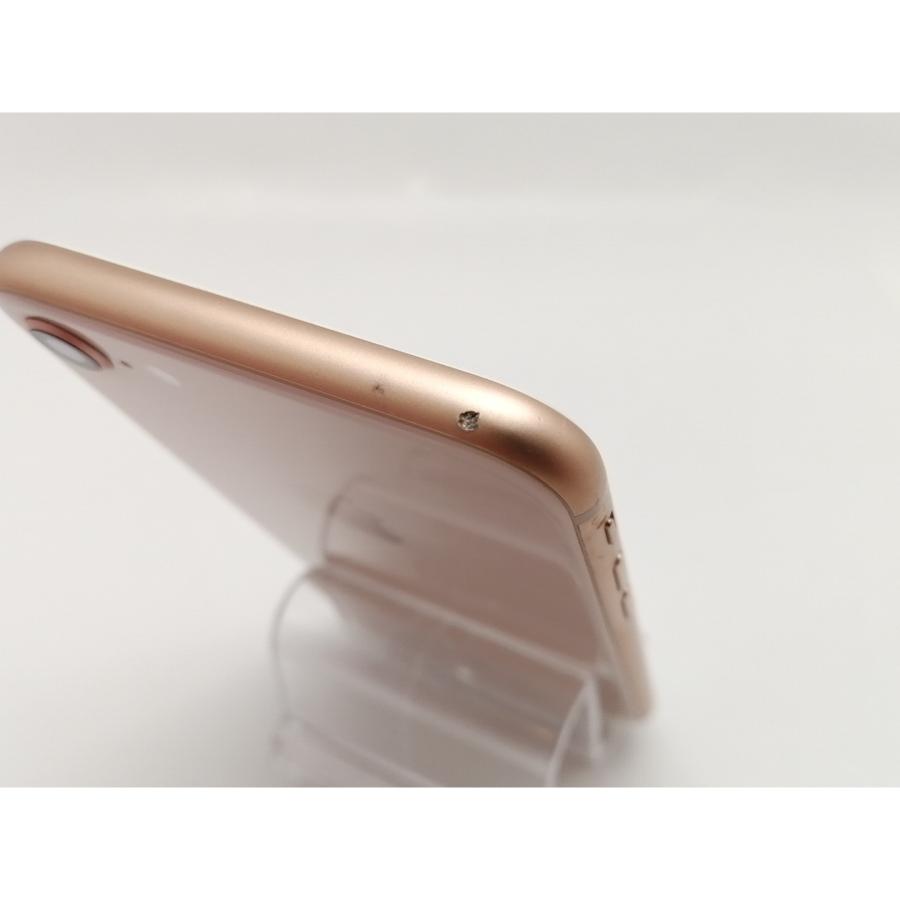 中古】Apple docomo 【SIMロック解除済み】 iPhone 8 64GB ゴールド