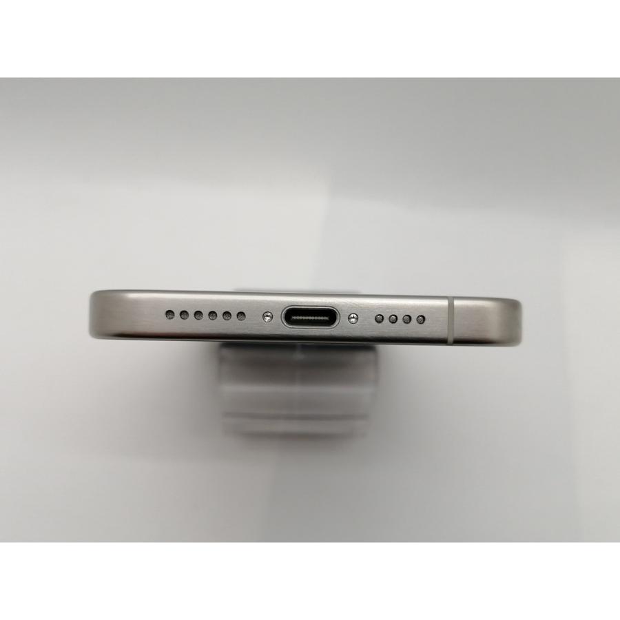 中古】Apple 国内版 【SIMフリー】 iPhone 15 Pro Max 256GB ホワイト