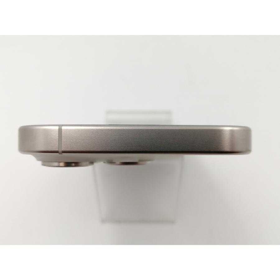 【中古】Apple docomo 【SIMフリー】 iPhone 15 Pro 256GB ホワイトチタニウム MTUD3J/A【津田沼】保証期間１ヶ月【ランクB】の画像