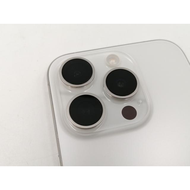 【中古】Apple docomo 【SIMフリー】 iPhone 15 Pro 256GB ホワイトチタニウム MTUD3J/A【津田沼】保証期間１ヶ月【ランクB】の画像