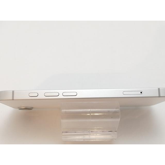 【中古】Apple docomo 【SIMフリー】iPhone 16e 128GB ホワイト MD1R4J/A【千葉】保証期間１ヶ月【ランクA】の画像