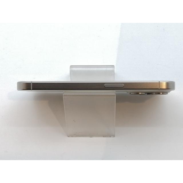 【中古】Apple 国内版 【SIMフリー】 iPhone 15 Pro 256GB ホワイトチタニウム MTUD3J/A【津田沼】保証期間１ヶ月【ランクB】の画像