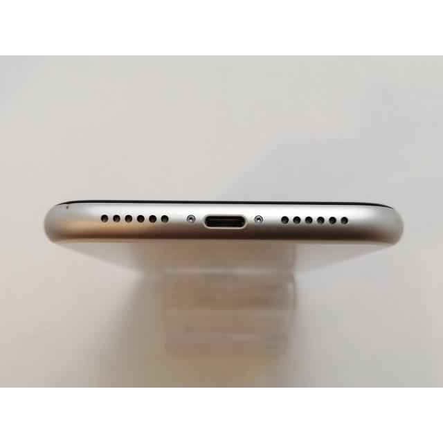 中古】Apple au 【SIMロック解除済み】 iPhone XR 128GB ホワイト