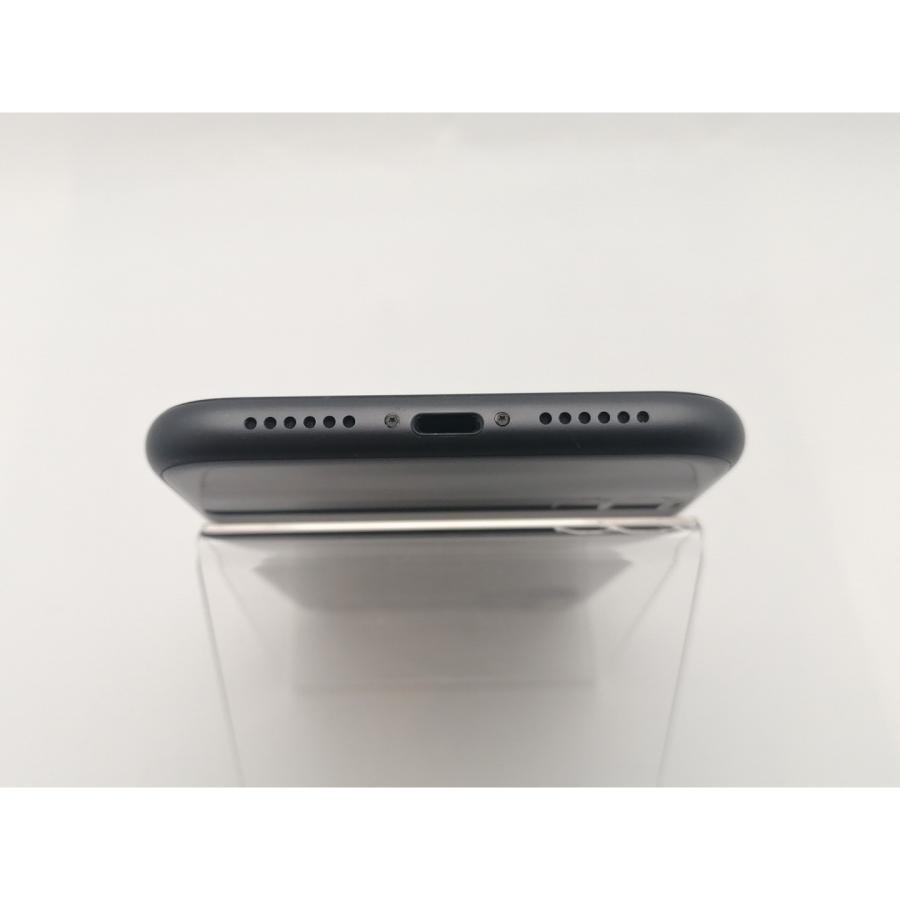 中古】Apple au 【SIMロック解除済み】 iPhone 11 128GB ブラック