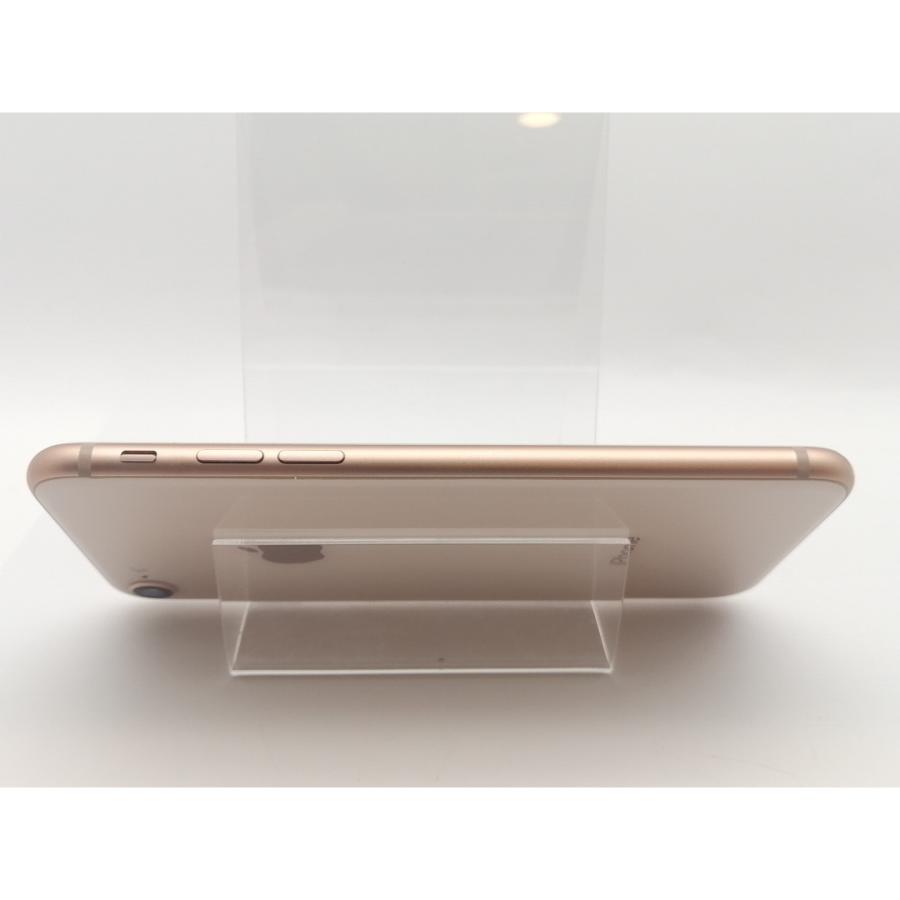 中古】Apple docomo 【SIMロック解除済み】 iPhone 8 64GB ゴールド