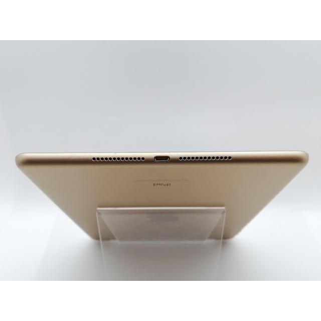 中古】Apple docomo 【SIMロック解除済み】 iPad（第5世代/2017） 32GB