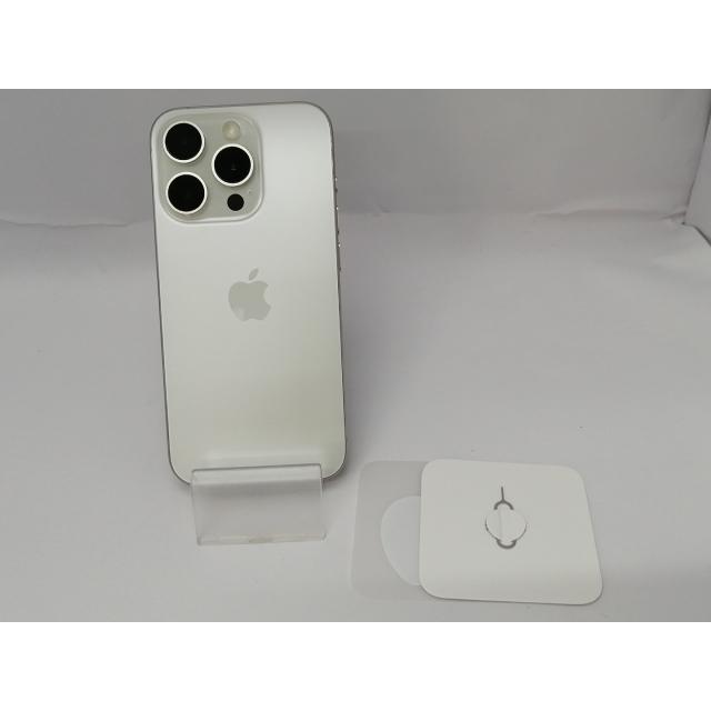 【中古】Apple docomo 【SIMフリー】 iPhone 15 Pro 128GB ホワイトチタニウム MTU83J/A【川越クレアモール】保証期間１ヶ月【ランクA】の画像