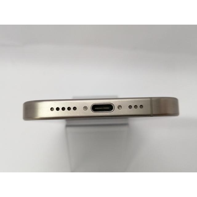 【中古】Apple docomo 【SIMフリー】 iPhone 15 Pro 128GB ナチュラルチタニウム MTU93J/A【川越クレアモール】保証期間１ヶ月【ランクA】の画像
