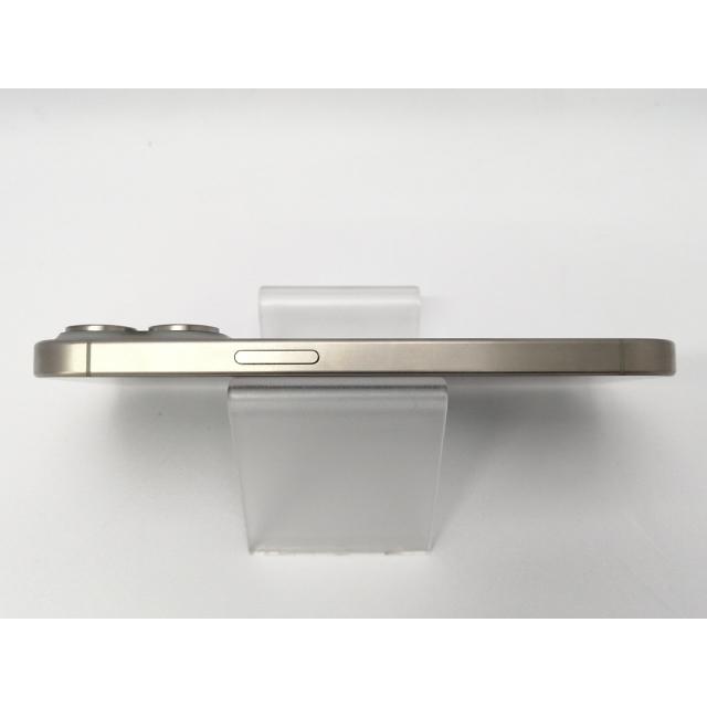 【中古】Apple docomo 【SIMフリー】 iPhone 15 Pro 128GB ナチュラルチタニウム MTU93J/A【川越クレアモール】保証期間１ヶ月【ランクA】の画像