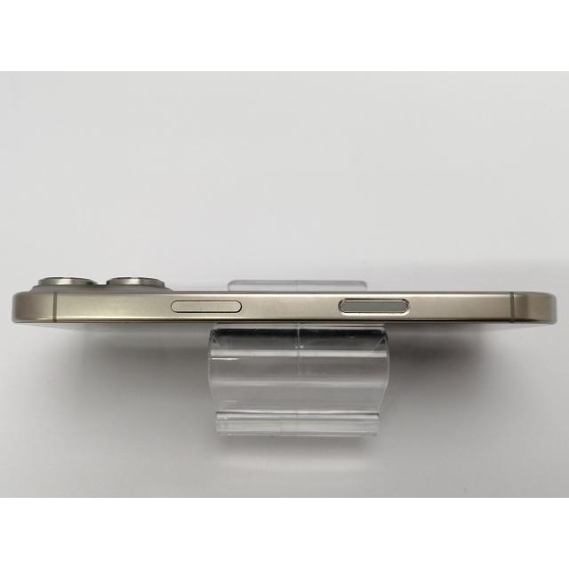 【中古】Apple au 【SIMフリー】 iPhone 16 Pro 128GB ナチュラルチタニウム MYMY3J/A【川越クレアモール】保証期間１ヶ月【ランクA】の画像