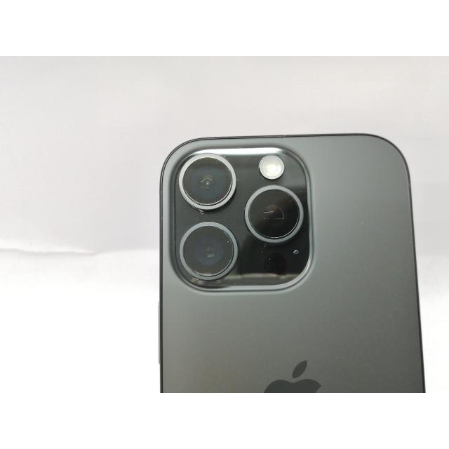 【中古】【赤ロム保証あり】Apple au 【SIMフリー】 iPhone 16 Pro 128GB ブラックチタニウム MYMV3J/A【川越クレアモール】保証期間１ヶ月【ランクB】の画像